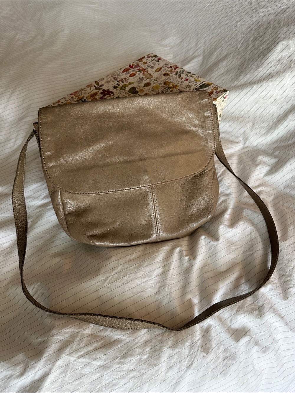 Vintage Toni - Leather Crossbody Bag in Taupe